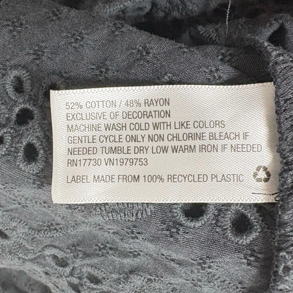 Universal Thread women ruffle