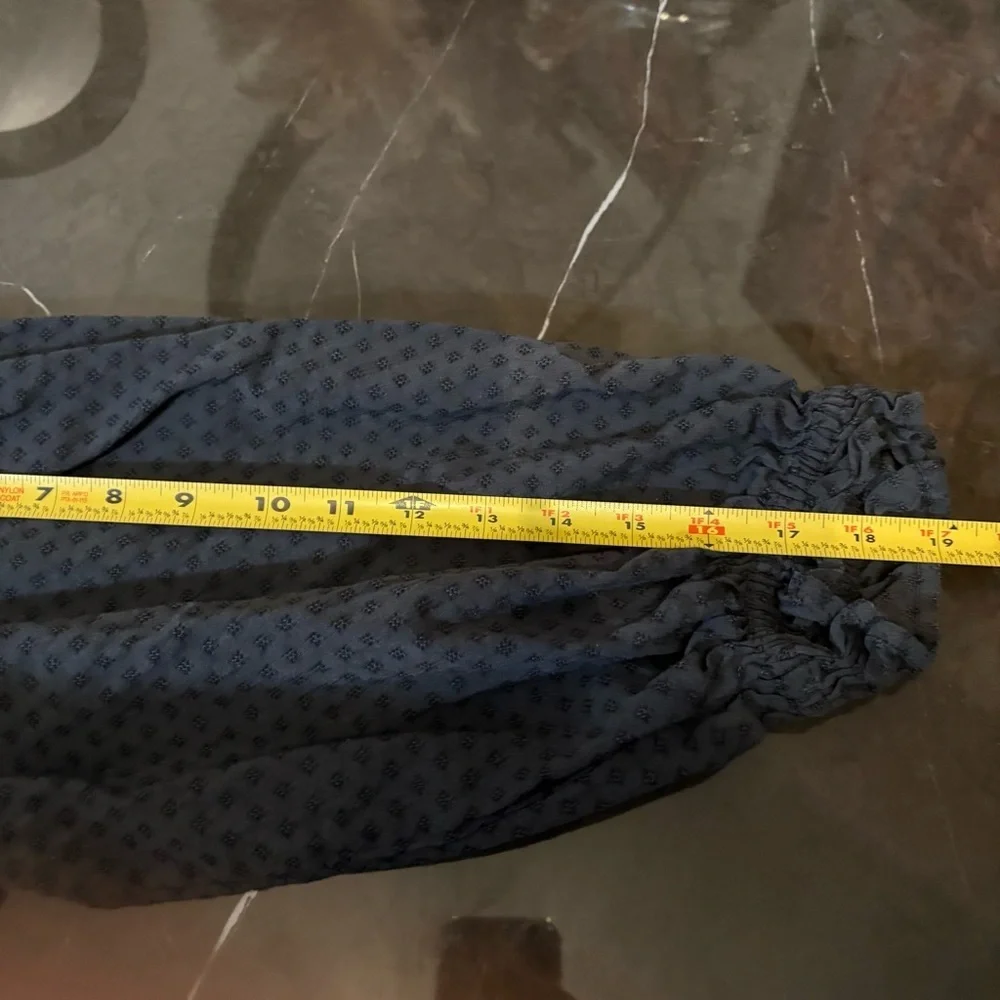 Universal Thread women ruffle