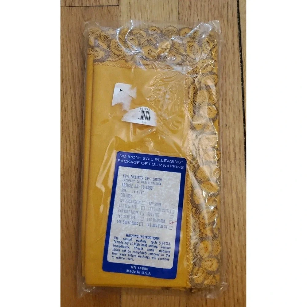 Vintage 4 Marigold Yellow Dinner Napkins Lace Edge Never Sealed
