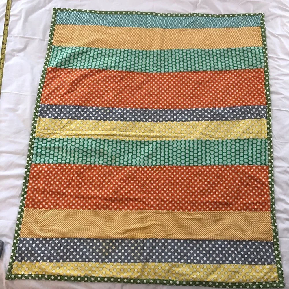 Homemade Quilt Colorful Great to take to the Park #707-2