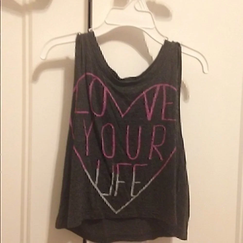 Love your life size small 7/8 tank crop top