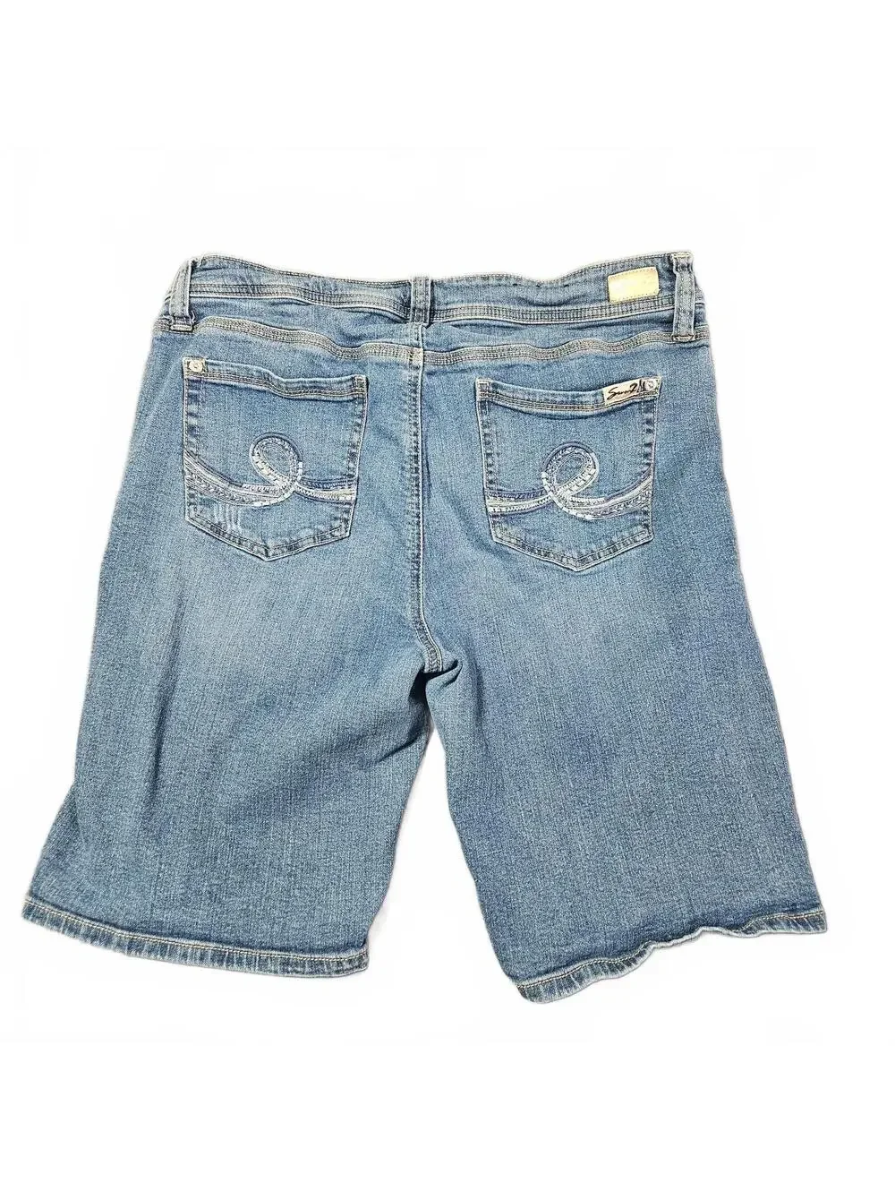Silver Women's Size 16 Blue Distressed Denim Shorts Casual Summer Wear Long