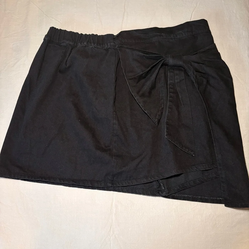 Women's‎ Unbranded Black Mini Skirt with Bow Detail 2XL