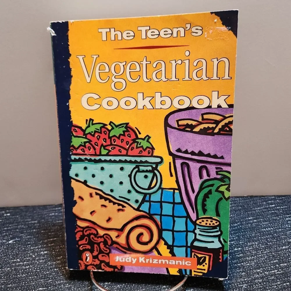 🔥 The Teen's Vegetarian Cookbook by Judy Krizmanic 1999 Paperback