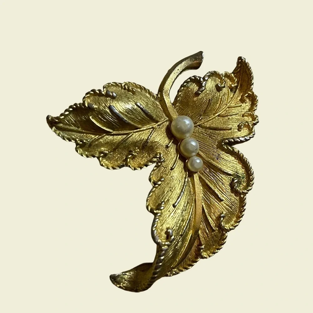 N/A elegant vintage