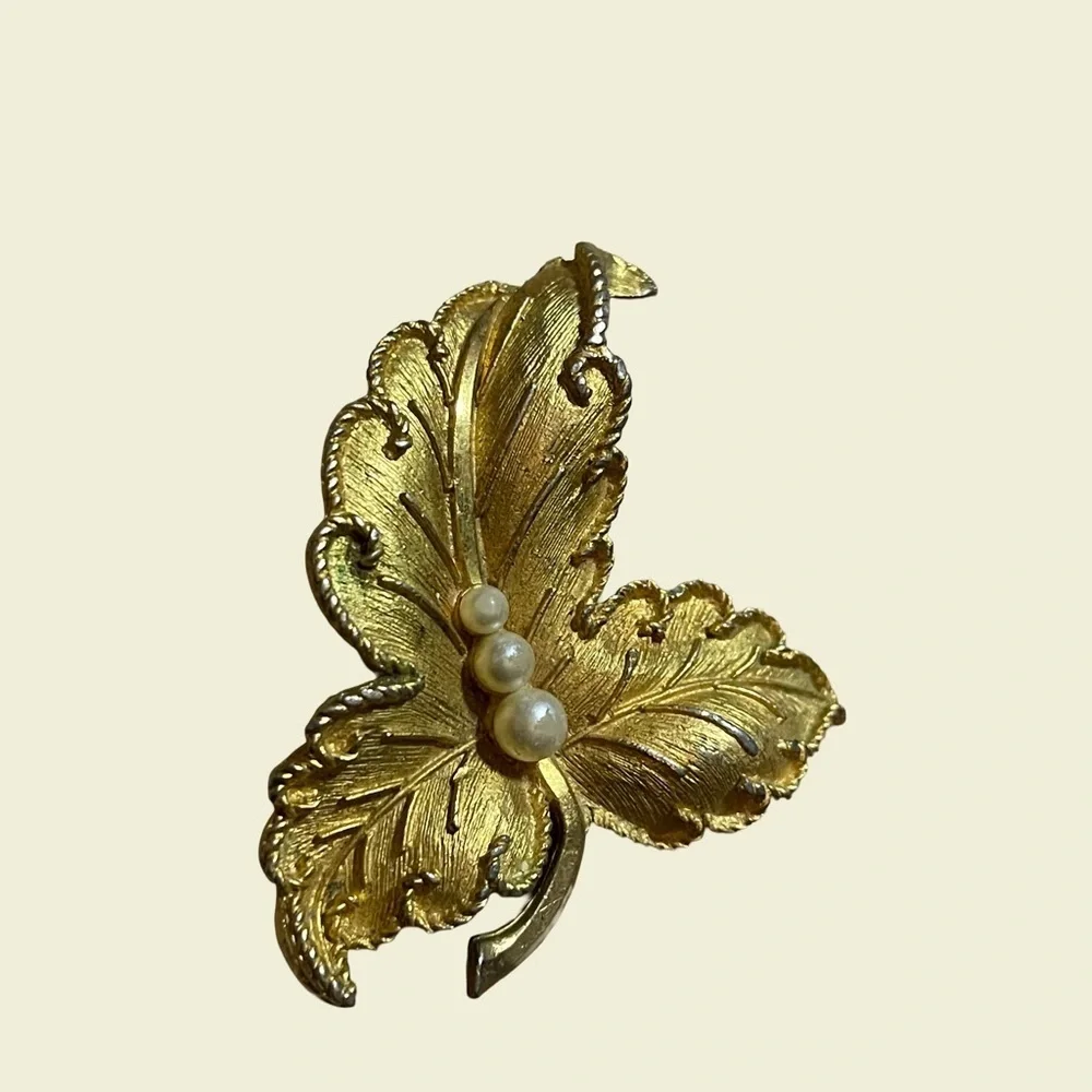 N/A elegant vintage