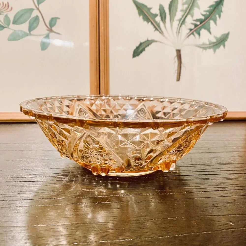 Vintage Pink‎ Glass Candy Dish with Heart and Rose Pattern Victorian Style