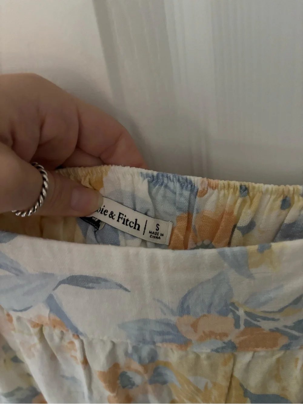 Abercrombie & Fitch lightweight tiered