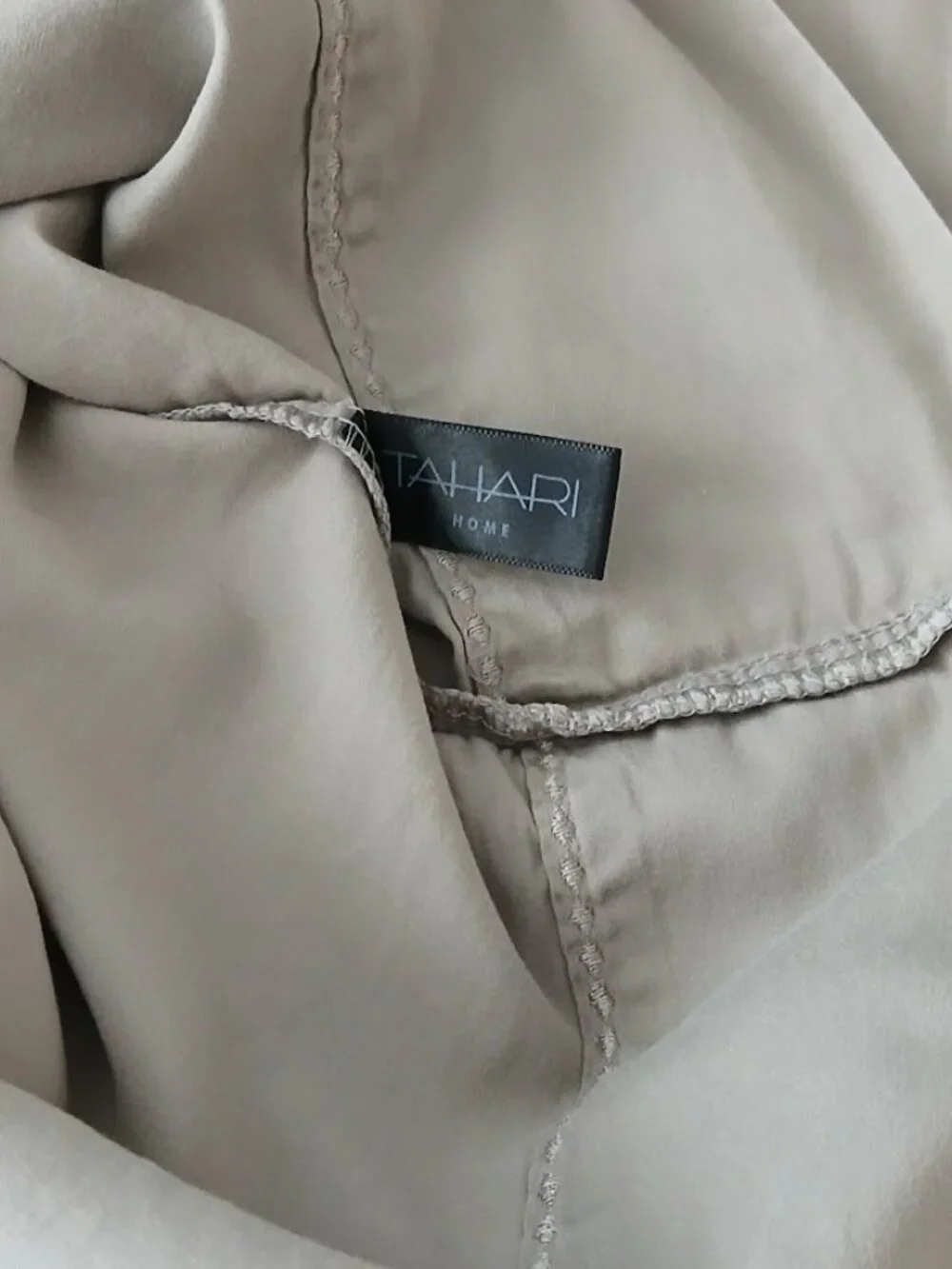 TAHARI Pillowcases with Top Stitch Detail (2) Standard size - Taupe