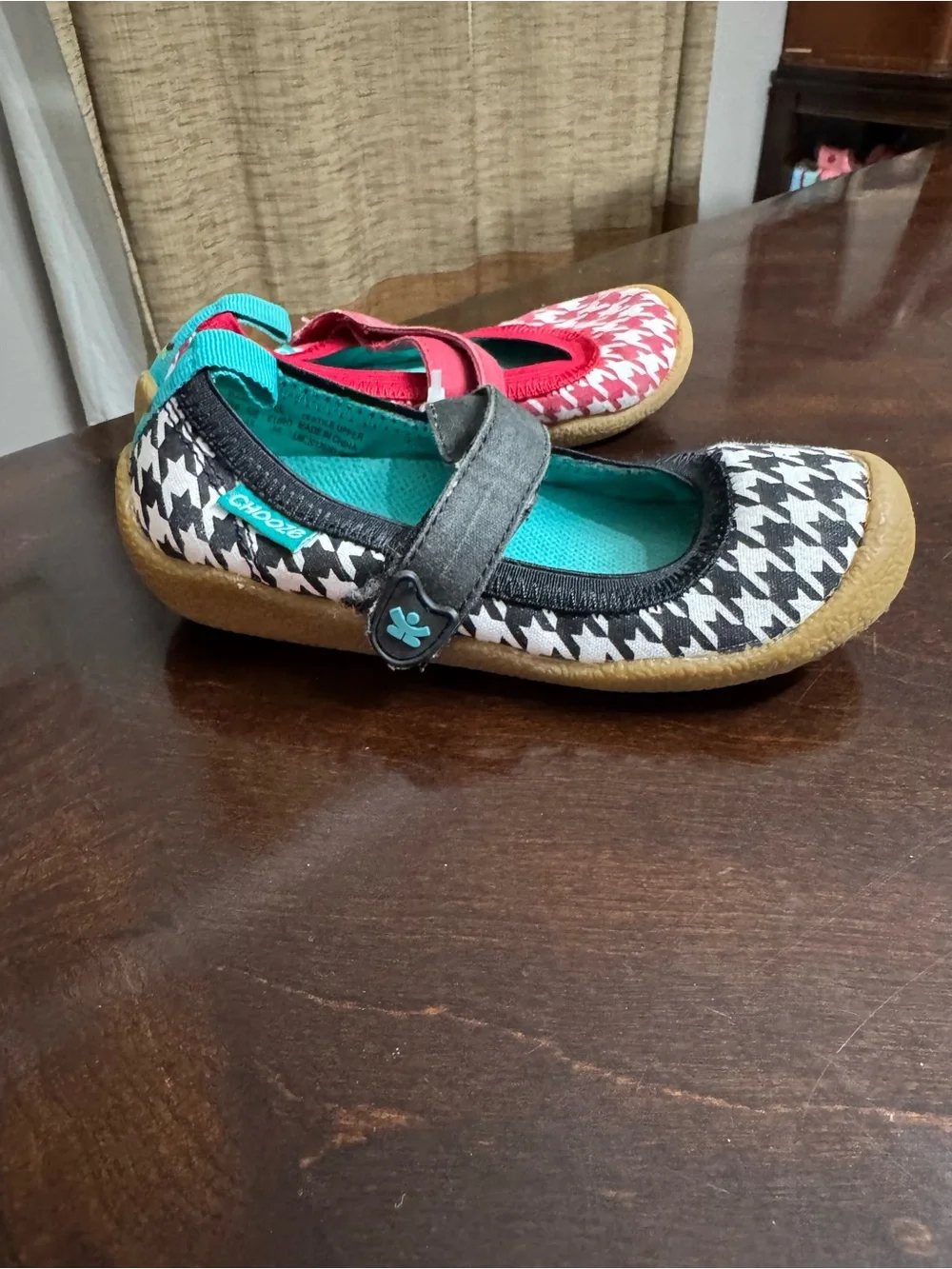 Chooze playful houndstooth