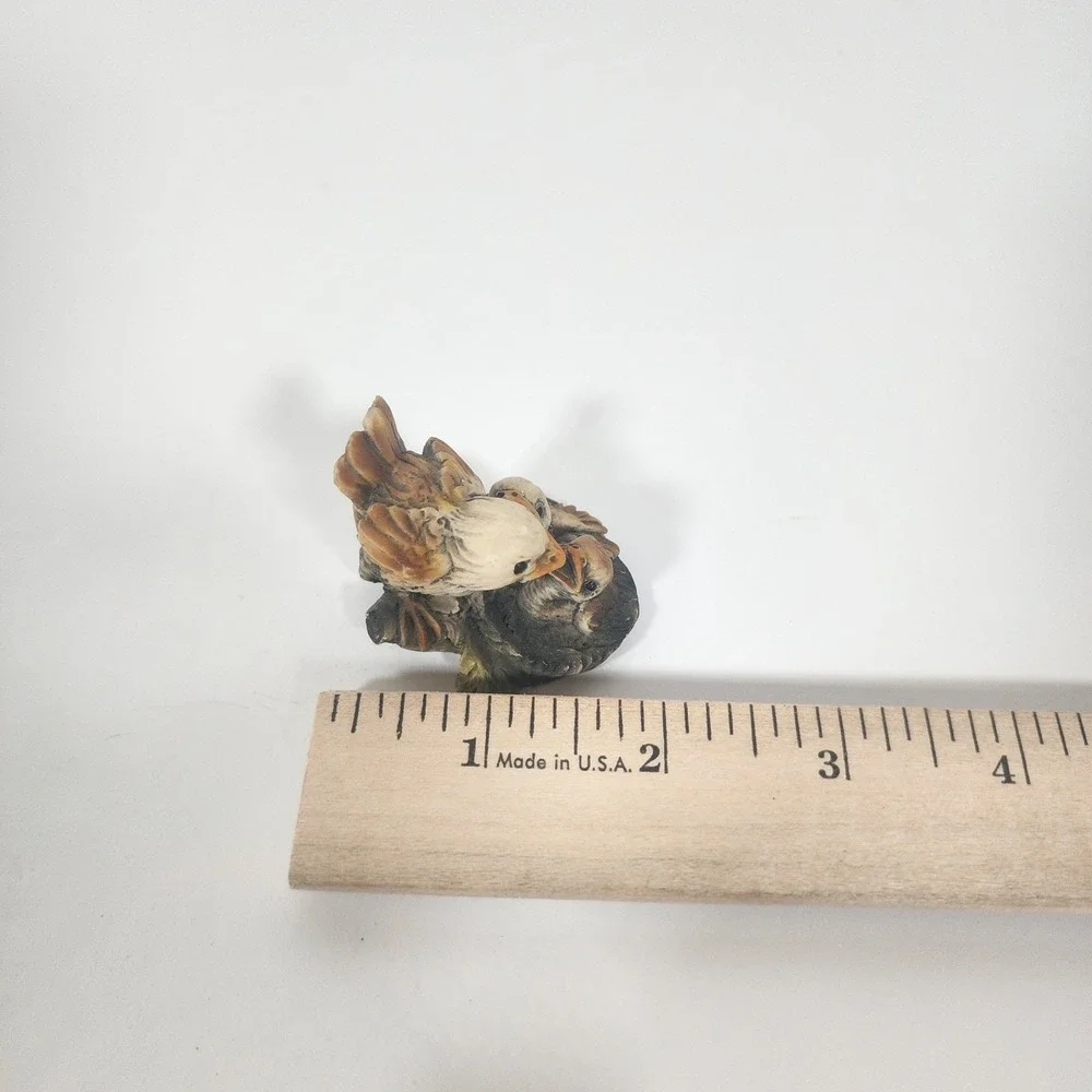 The Unbranded Brand charming miniature