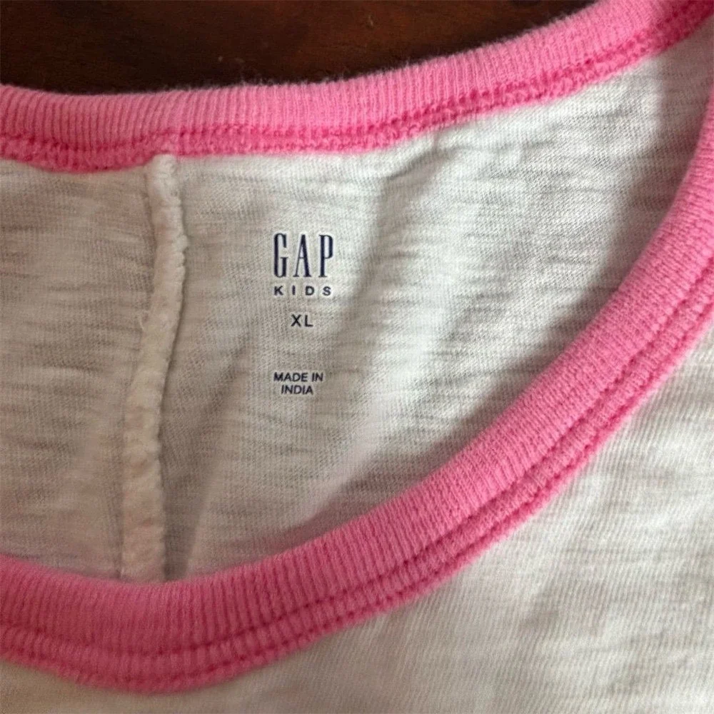 GAP brighten up