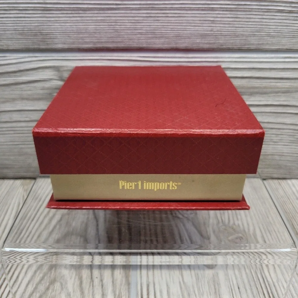Pier 1 brand li
