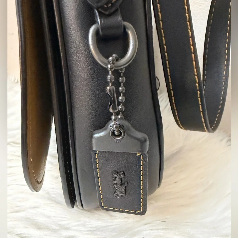Coach elegant black