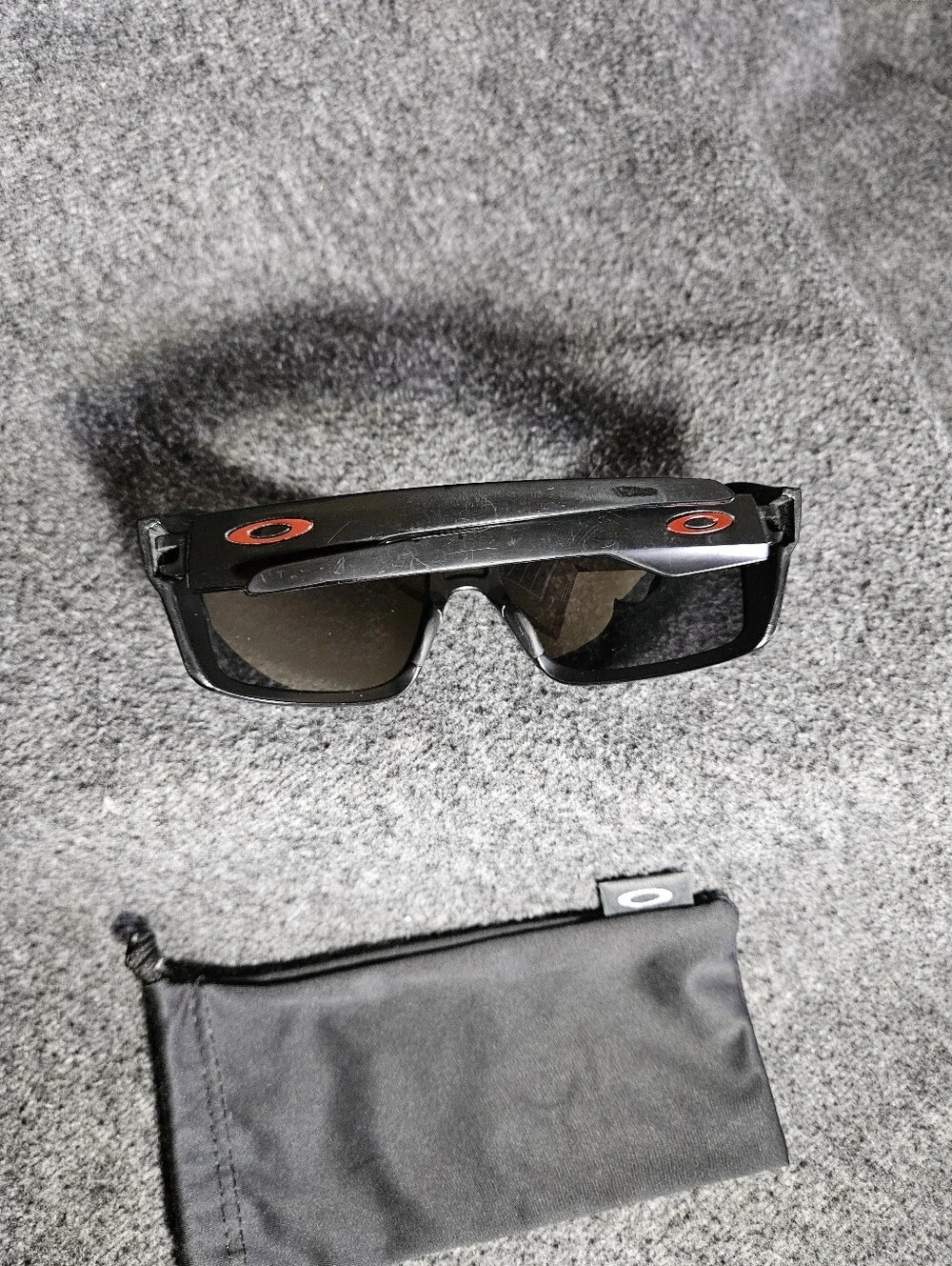 Oakley shield style