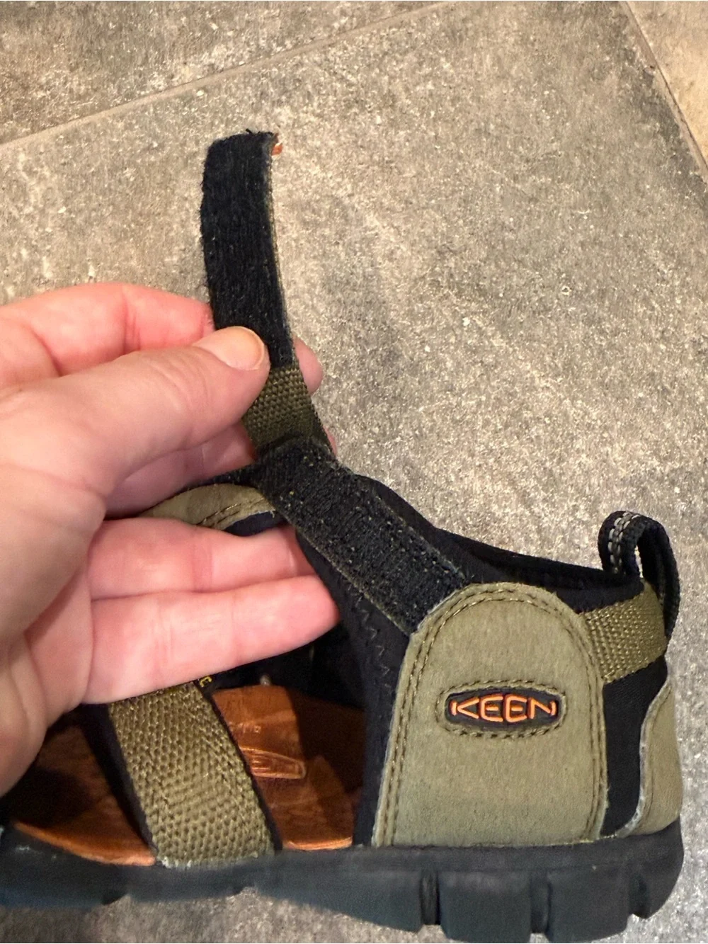 Keen kids olive