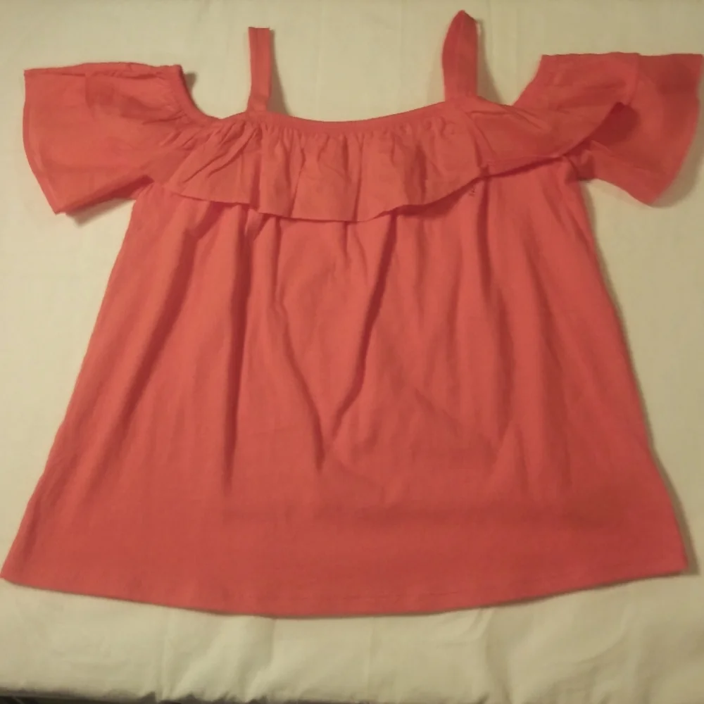 Gap cold shoulder top