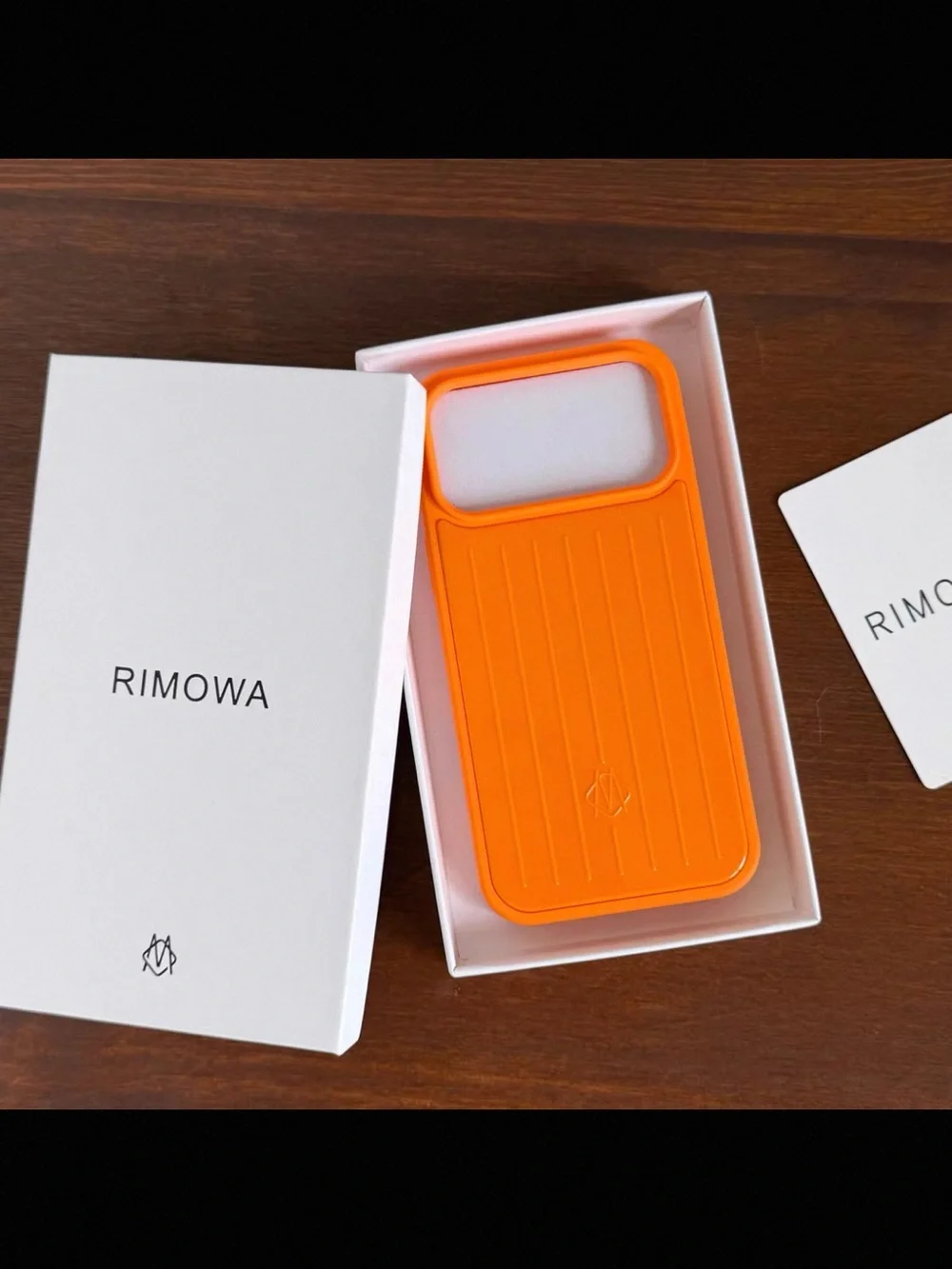 Phone Case with Sliding Camera Cover - Pink