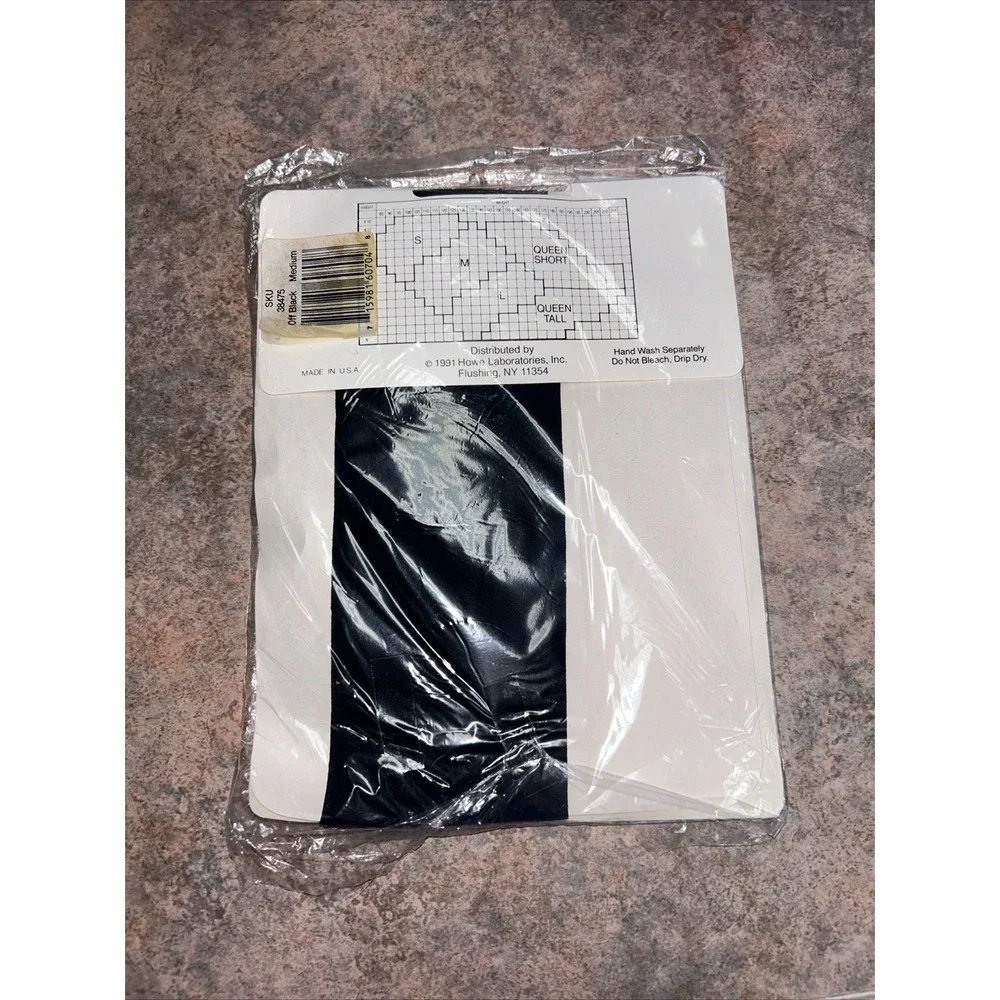 New Sealed Vintage Never-Run New DuPont  Miracle Yarn Pantyhose Black Size Med‎