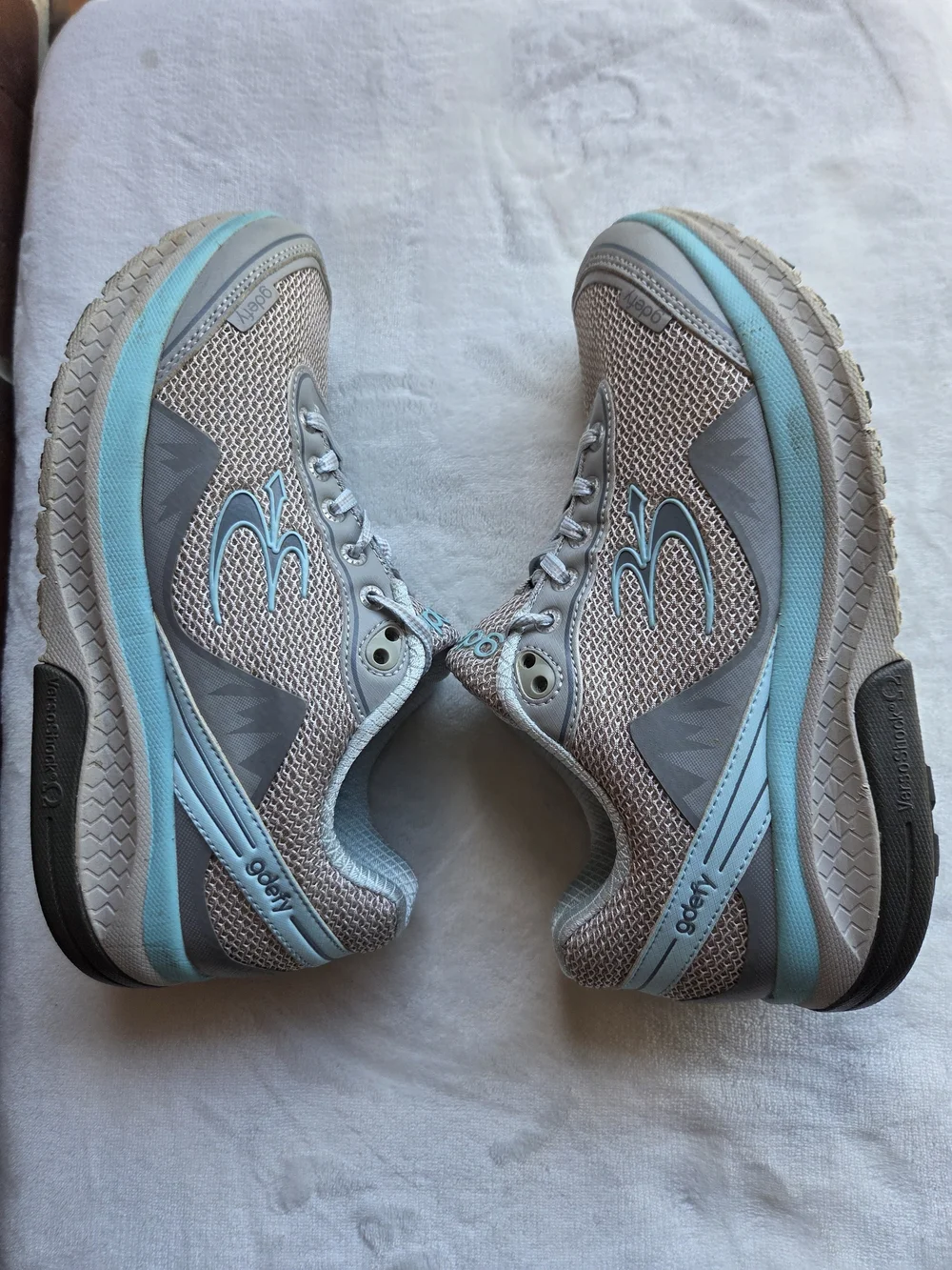 Gravity Gdefy light gray