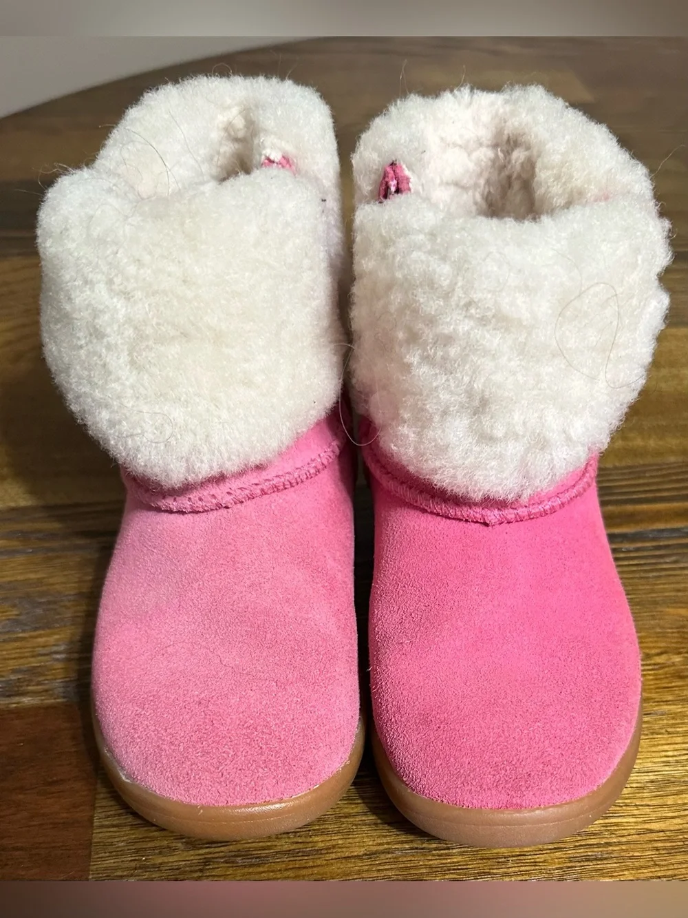 UGG adorable pink
