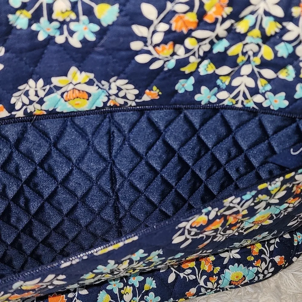 Vera Bradley chic crossbody