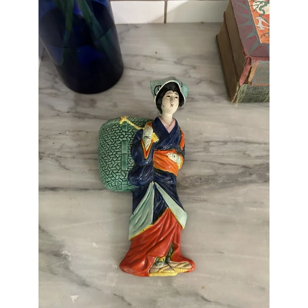 N/A this antique