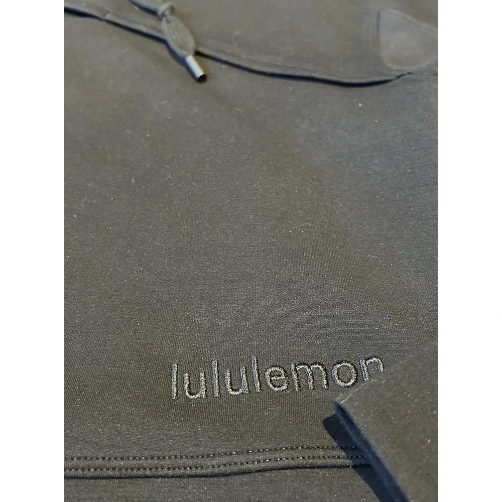 lululemon athletica excellent preowned