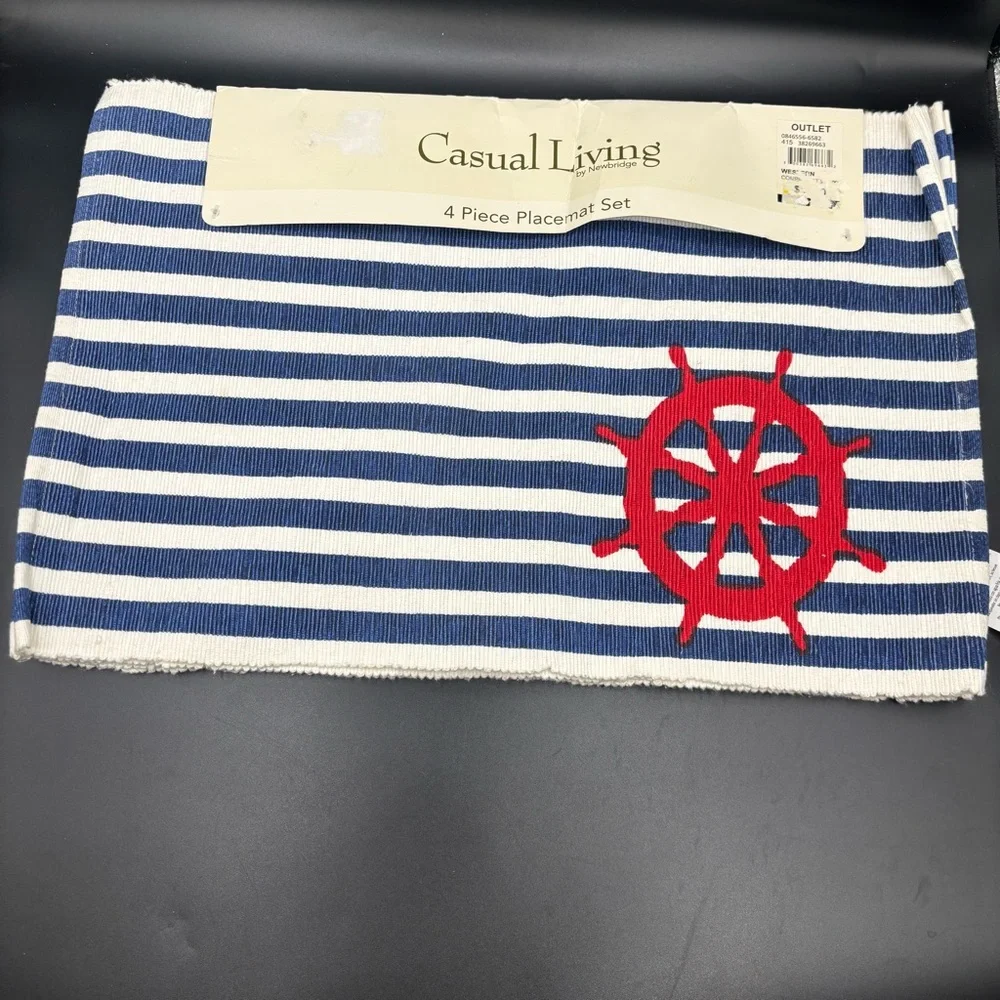 NWT Casual Living Placemats Set of Four‎ 4 Spinning Wheel 13” x 19” Cotton Blue