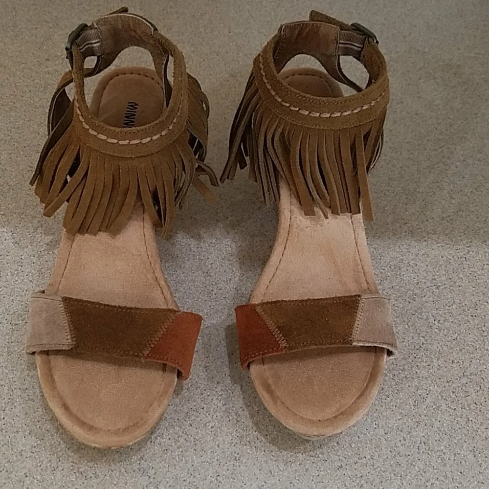 Minnetonka brown suede