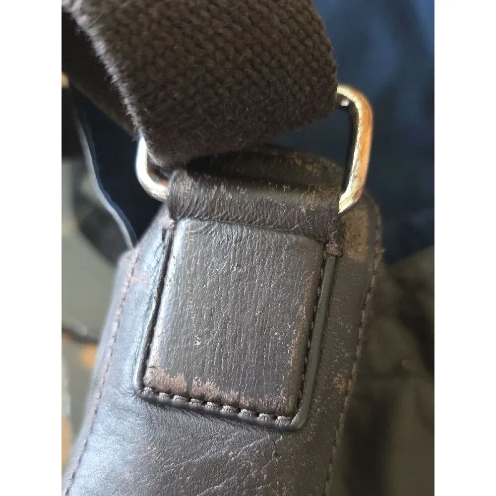 Cole Haan blushing rubbing