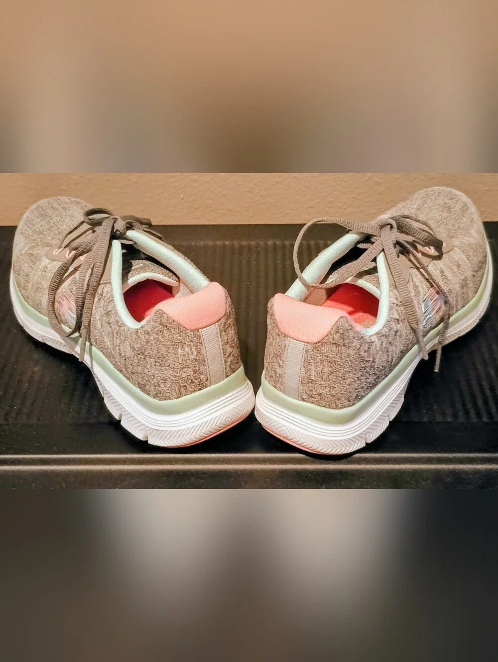 Skechers lightweight athletic