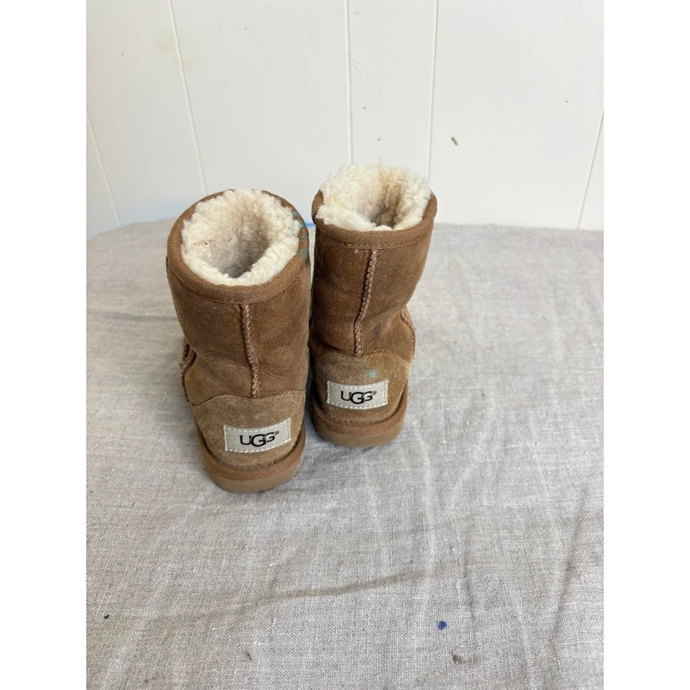 UGG classic short