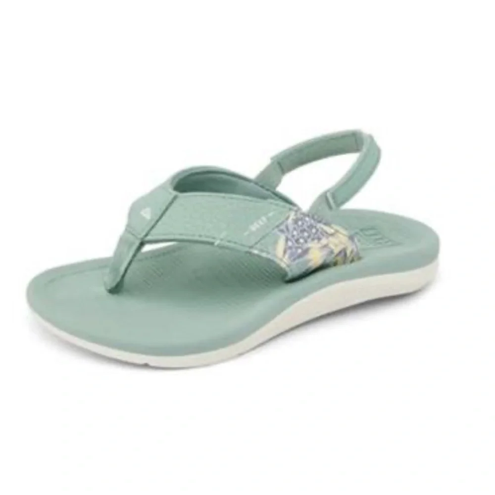 REEF girls Little Santa Ana size 4