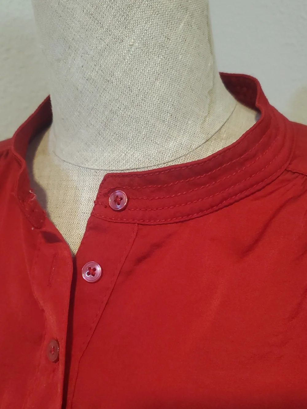 Banana Republic red all pairs