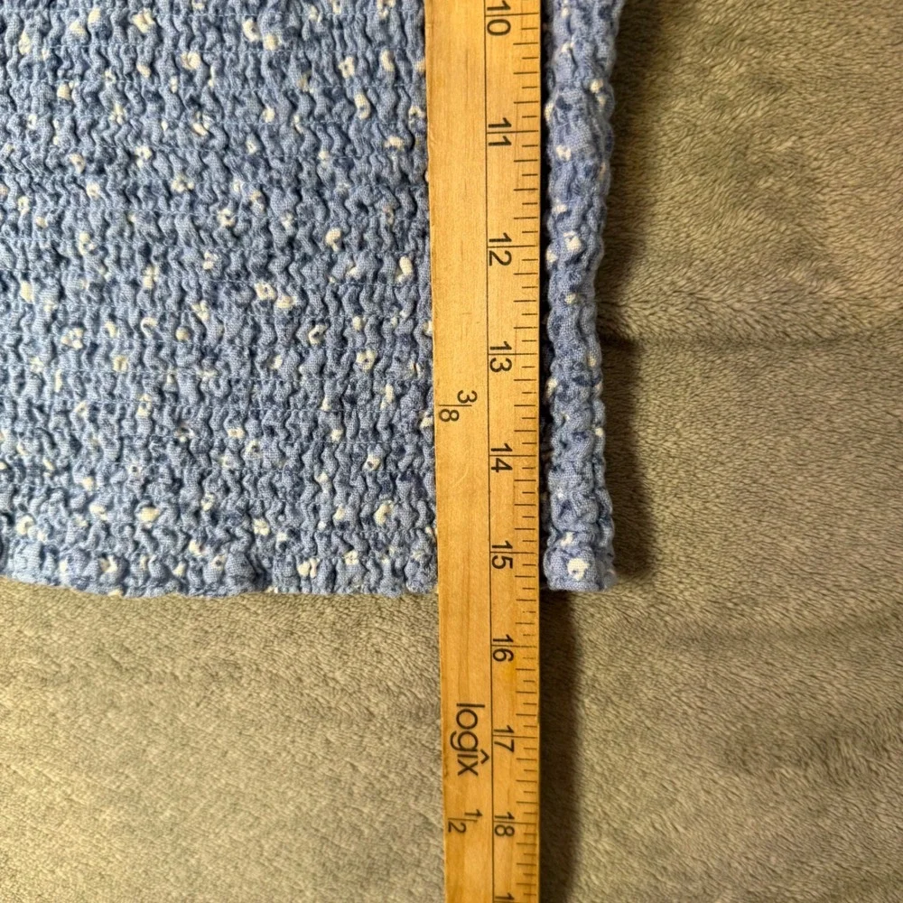 Abercrombie & Fitch blue pet crop