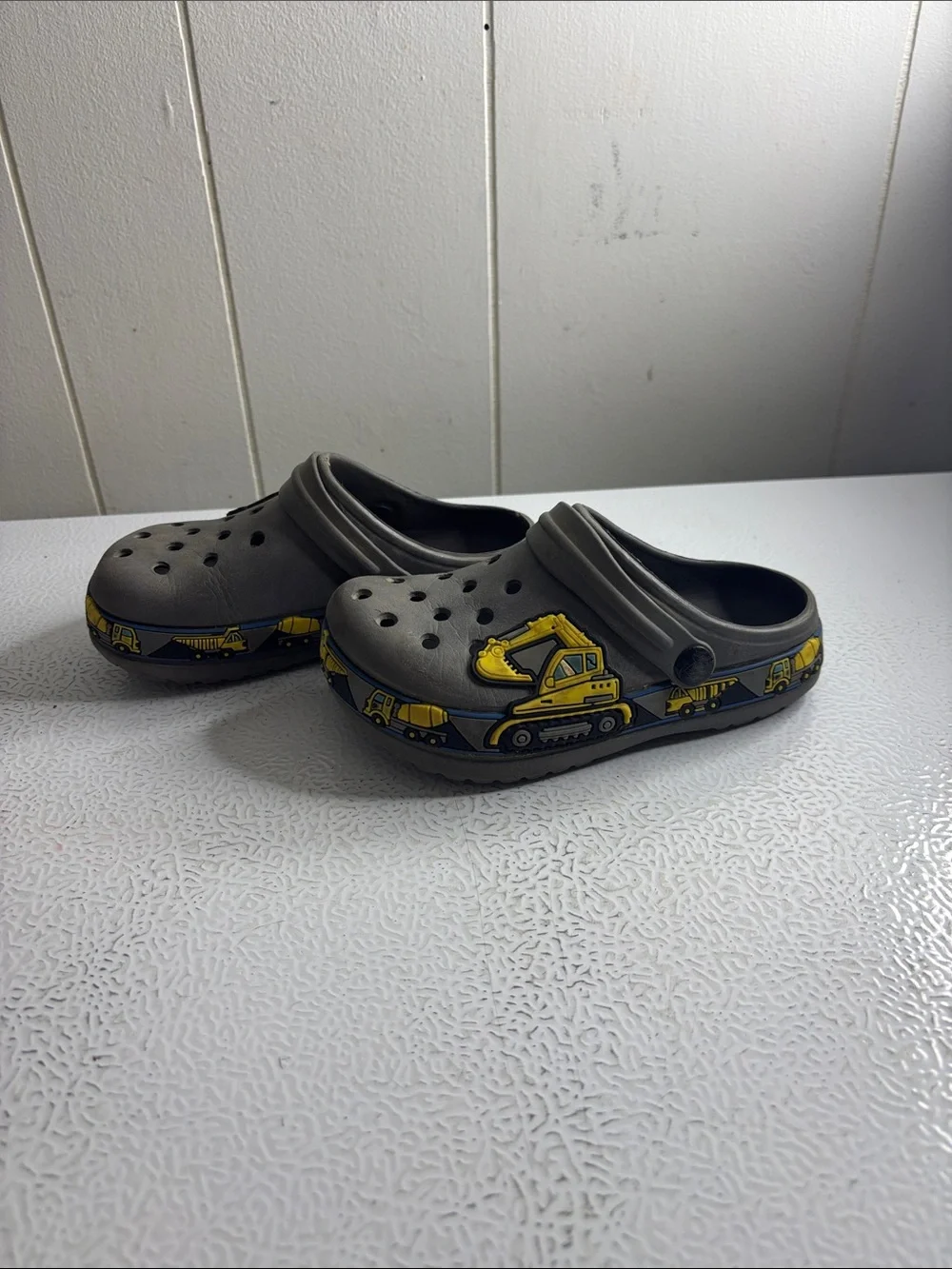 N/A comfortable gray