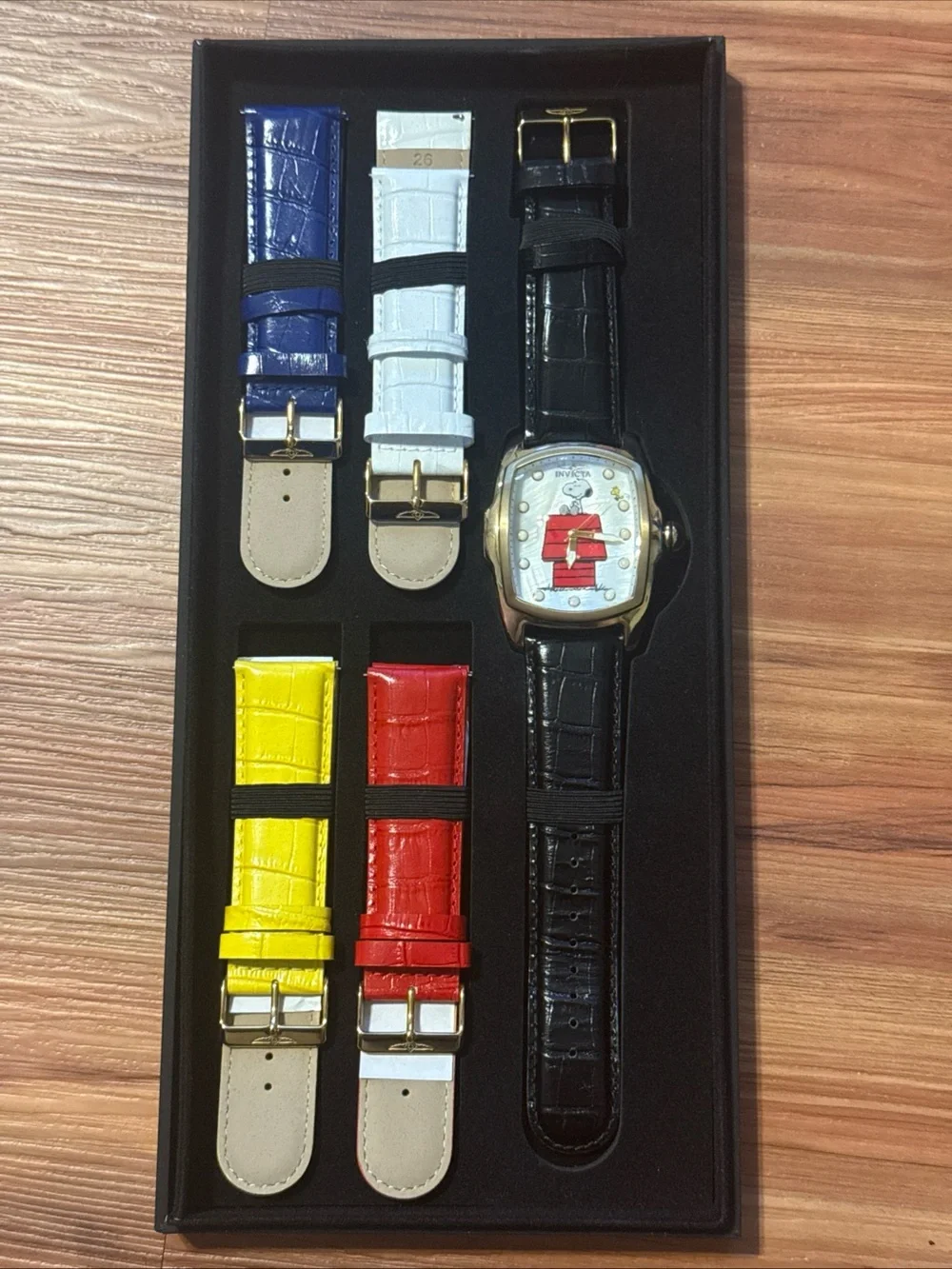 Peanuts Snoopy & Woodstock INVICTA 2017  Men's Watch w/Extra Bands New Battery