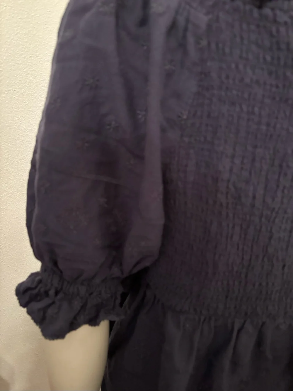 Old Navy square elasticized feminine