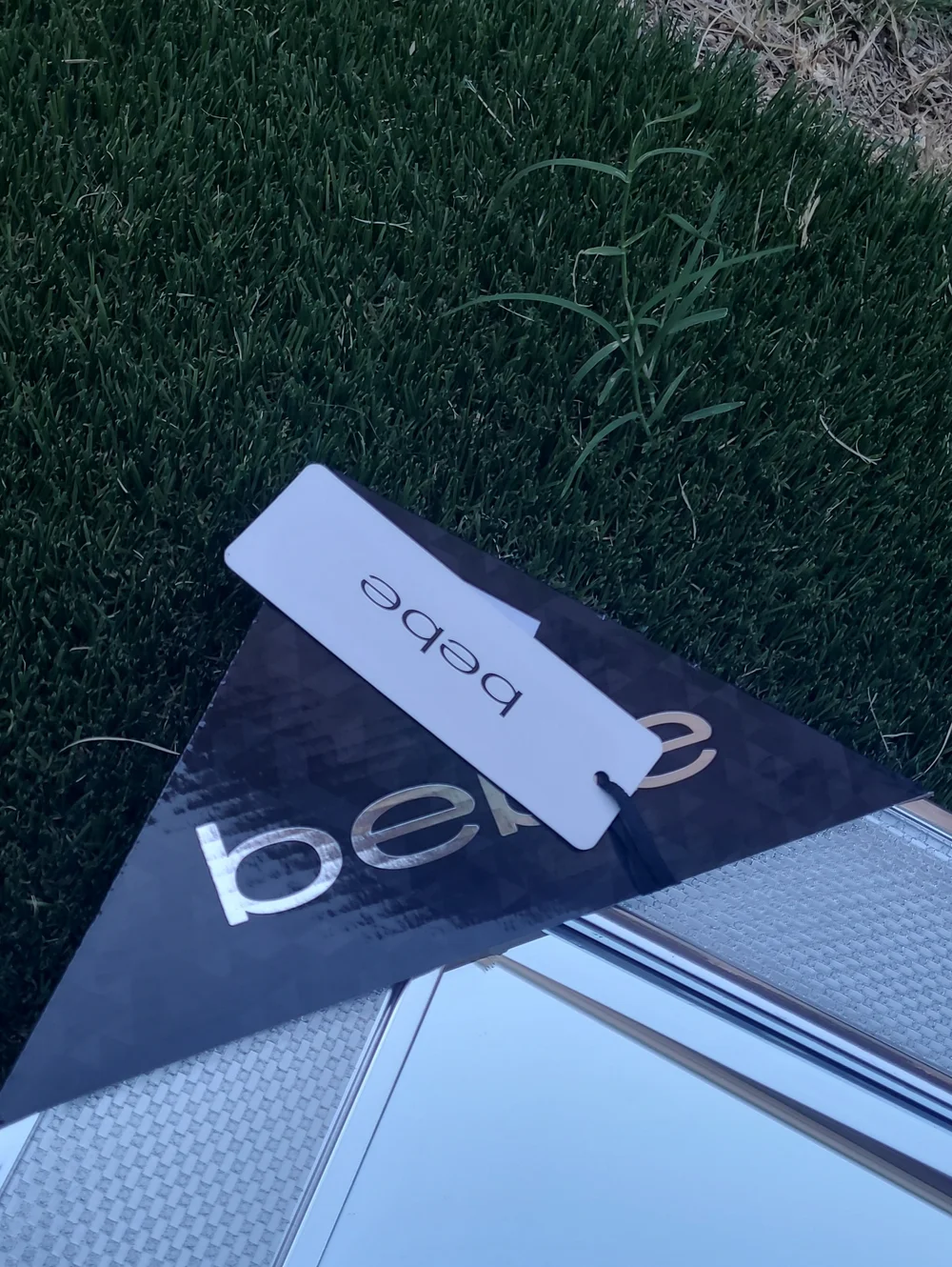 bebe elegant wall