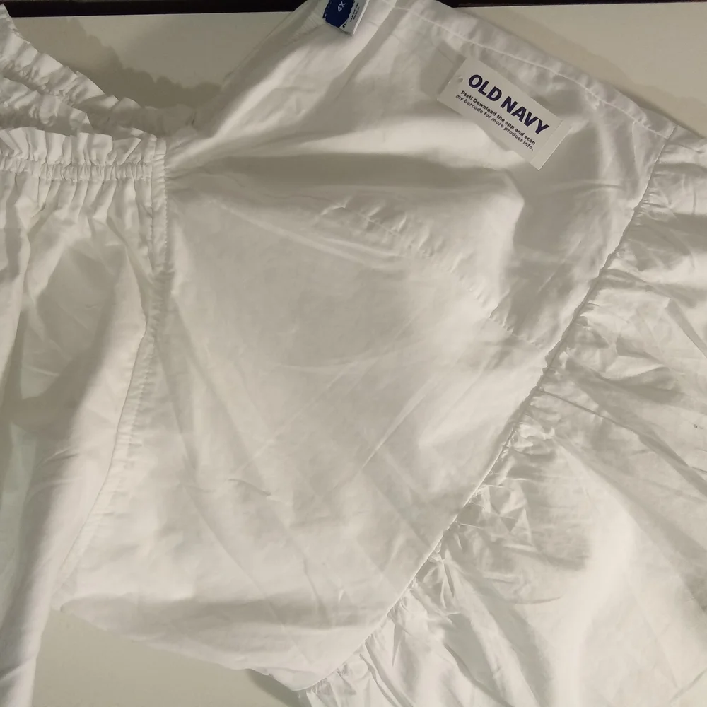 Old Navy chic white