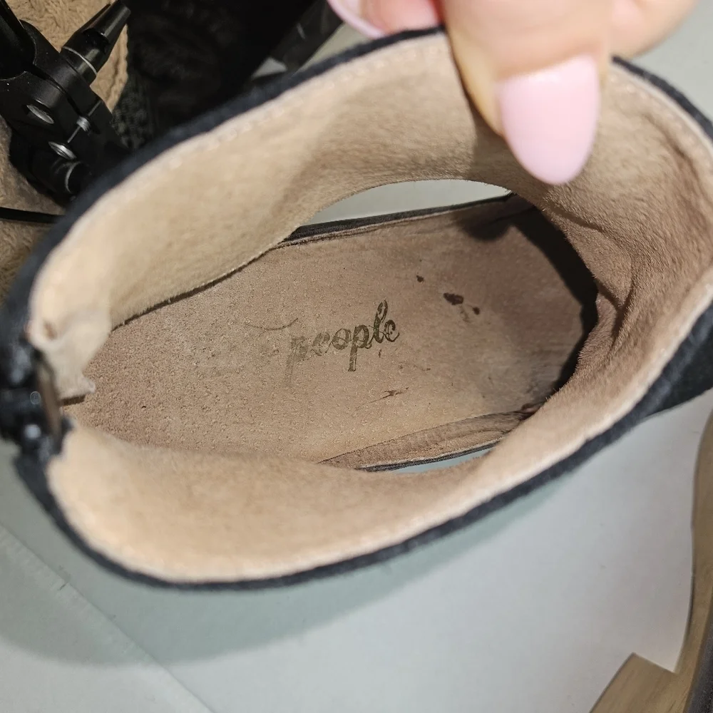 🌸 Free People |‎ Suede Clogs, size 39