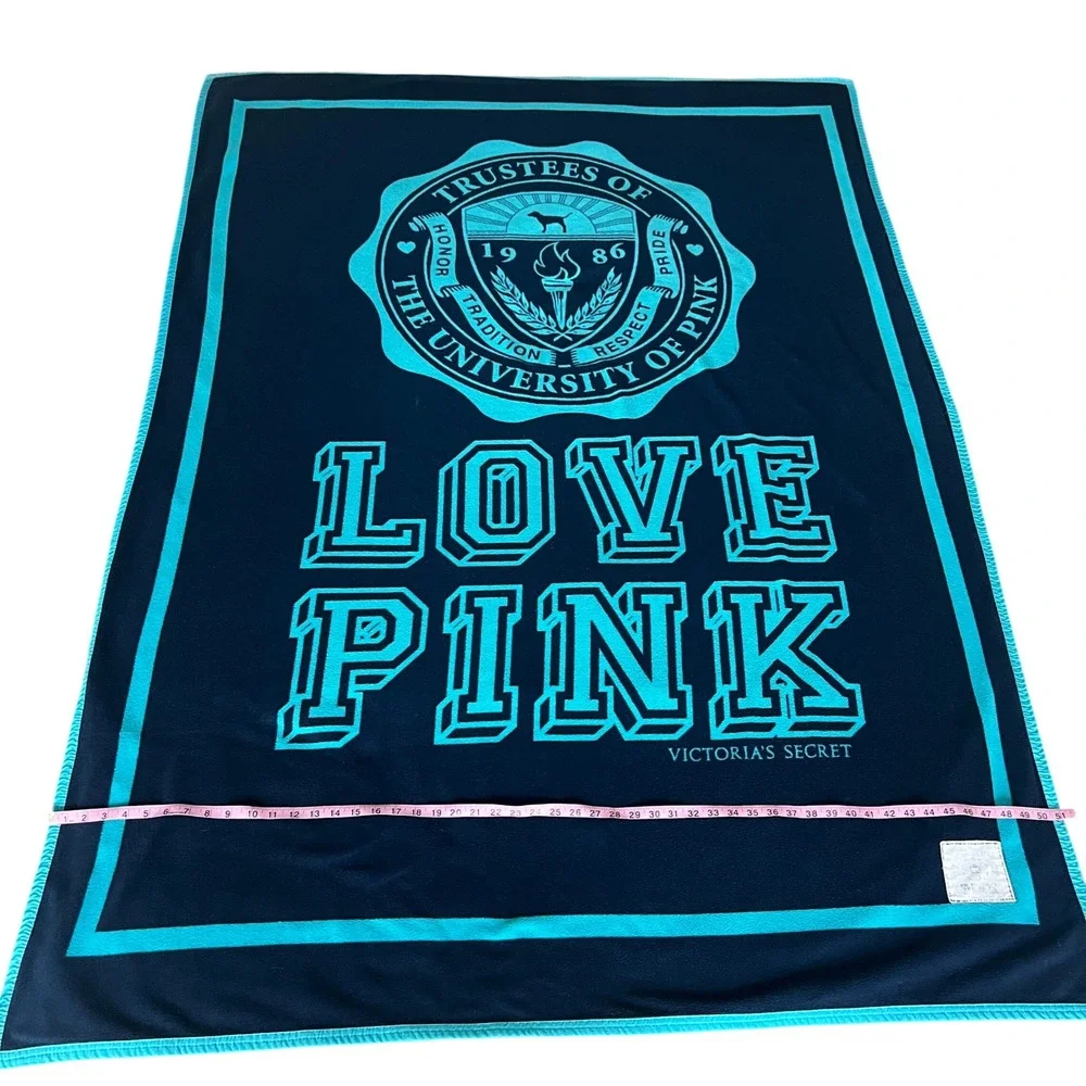 Vintage Y2K 2008 Victoria Secret PINK Love Pink University Crest Fleece Blanket‎