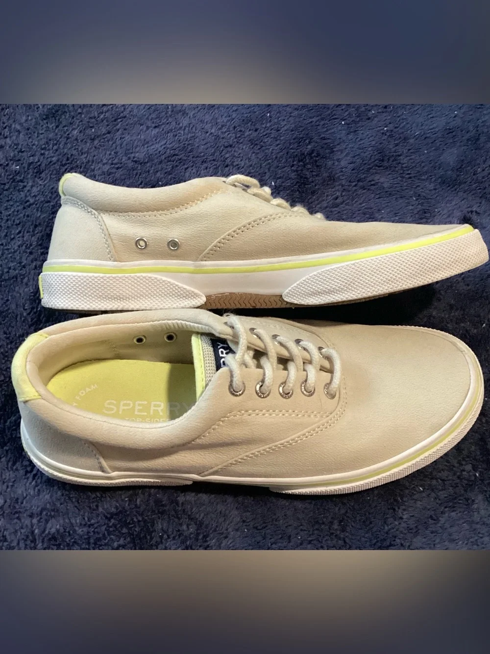 Sperry excellent two