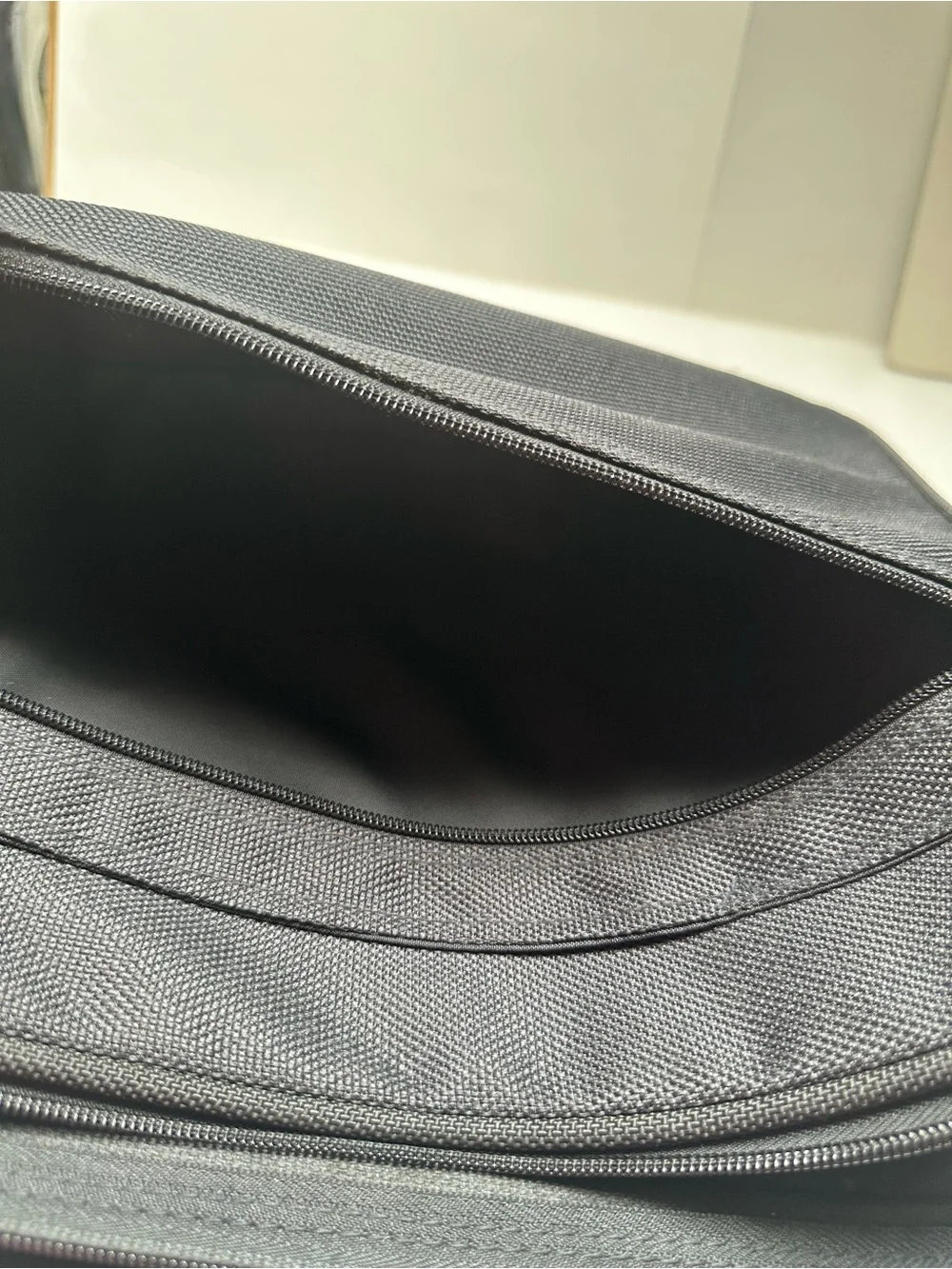 Samsonite excellent new