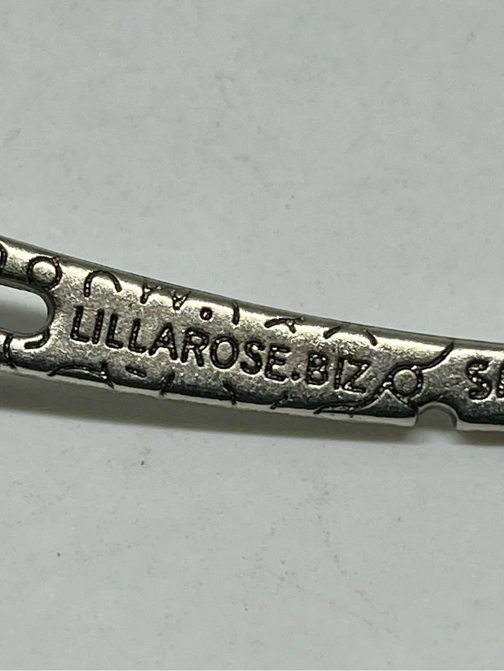 Lilla Rose decorative metal