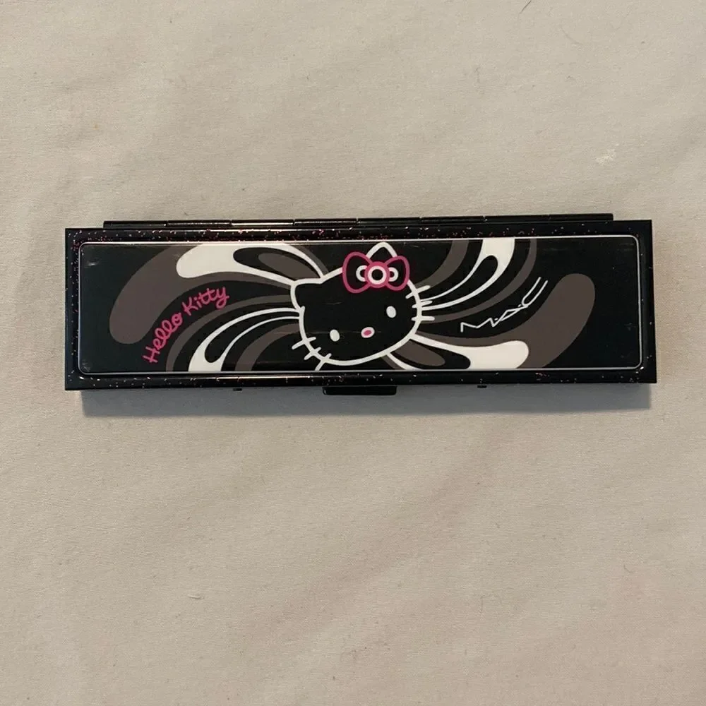 NWOB MAC Hello Kitty Eyeshadow Palette in Lucky Tom