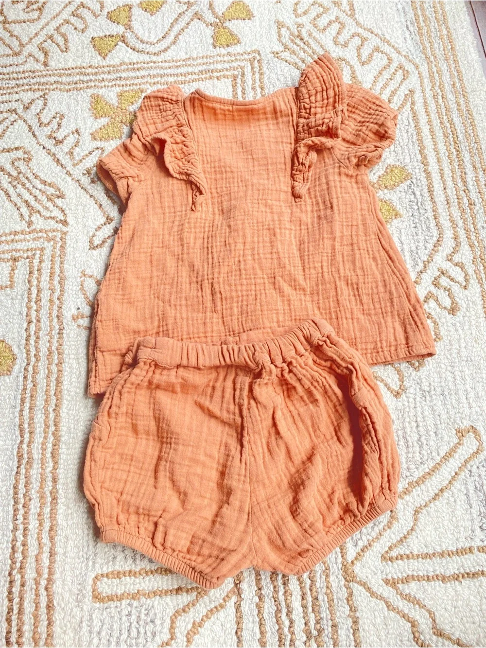 H&M •terracotta color