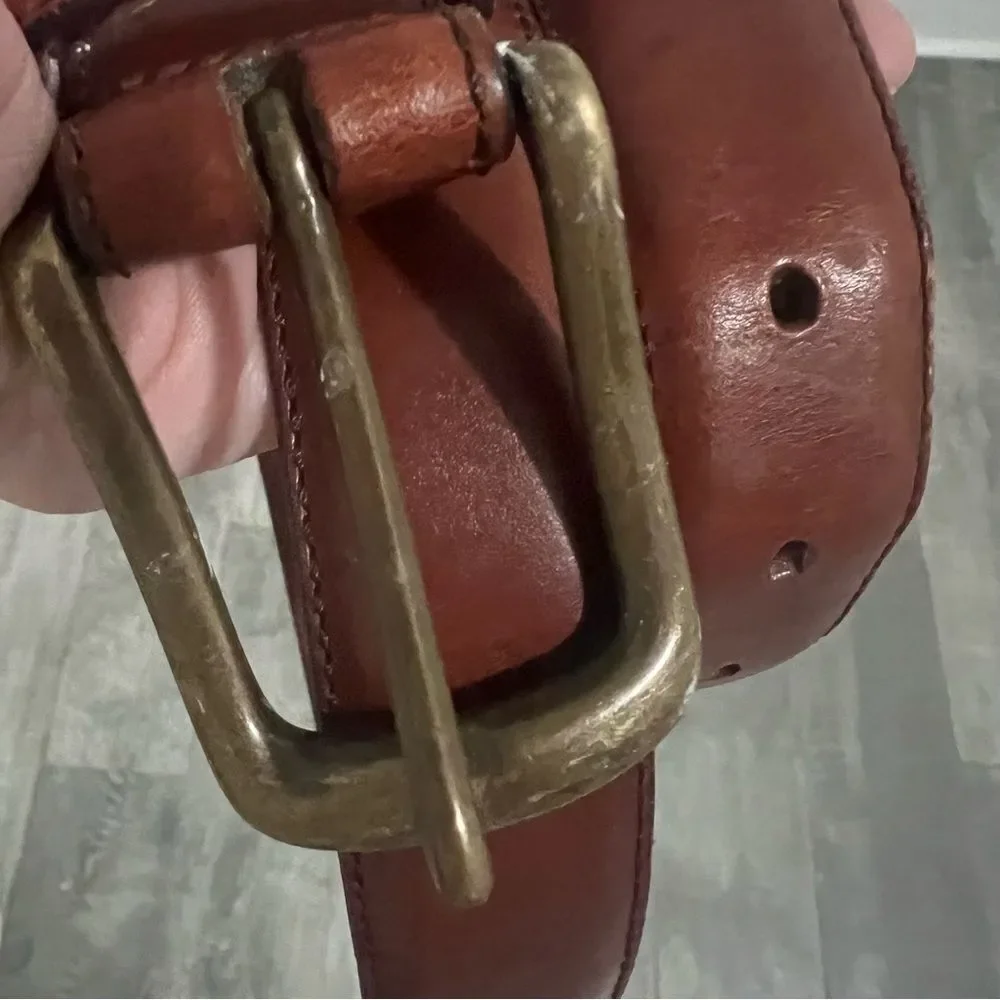 Vintage Coach Belt Size 32 L; 1.25”W Brown Cowhide Leather Brass Hardware