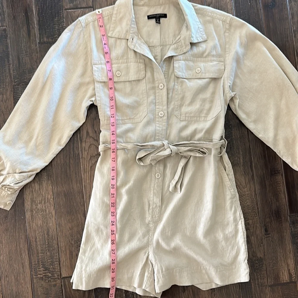 NWOT Banana Republic Petite Linen Blend Cream Long Sleeve Romper Size S
